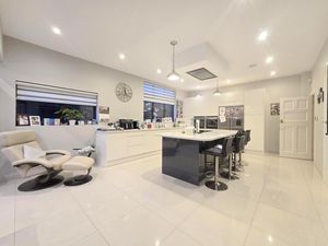 Photo 13- click for photo gallery